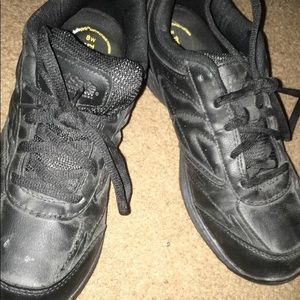 TredSafe Slip resistant work shoes